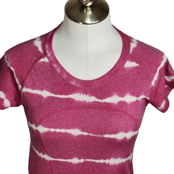 Lululemon Swiftly Tech Short Sleeve Crew Women's Size 6 Cranberry - Picture 2 of 10